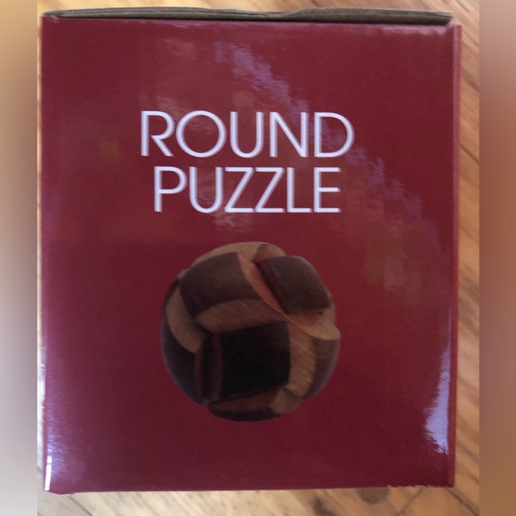 Round Wooden Puzzle Brain Teaser NIB - Picture 3 of 3